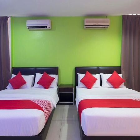 Oyo 44072 Mines Cempaka Hotel Nilai Exteriér fotografie
