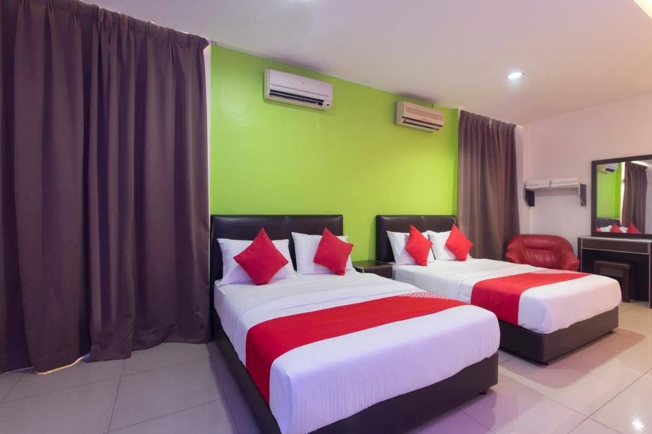 Oyo 44072 Mines Cempaka Hotel Nilai Exteriér fotografie