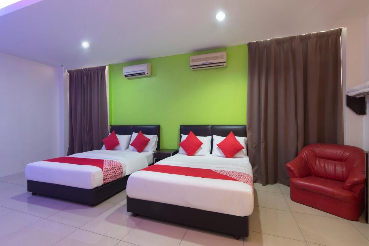 Oyo 44072 Mines Cempaka Hotel Nilai Exteriér fotografie