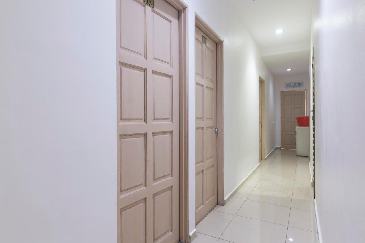 Oyo 44072 Mines Cempaka Hotel Nilai Exteriér fotografie