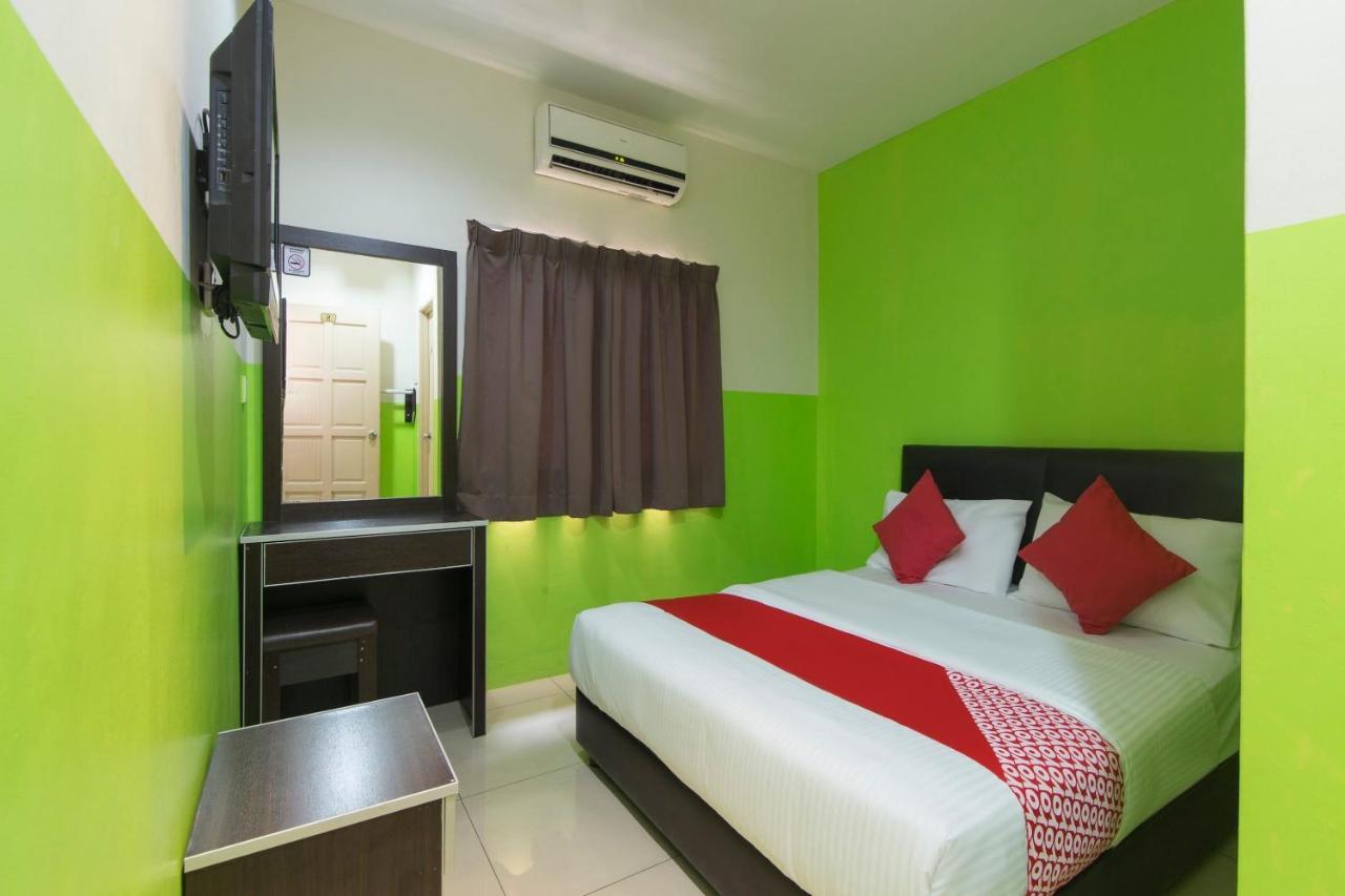 Oyo 44072 Mines Cempaka Hotel Nilai Exteriér fotografie