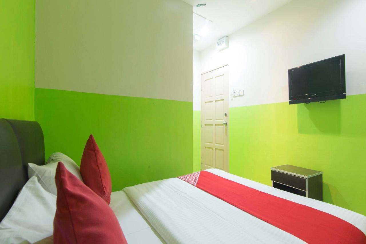 Oyo 44072 Mines Cempaka Hotel Nilai Exteriér fotografie