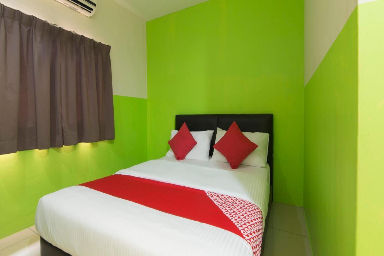 Oyo 44072 Mines Cempaka Hotel Nilai Exteriér fotografie