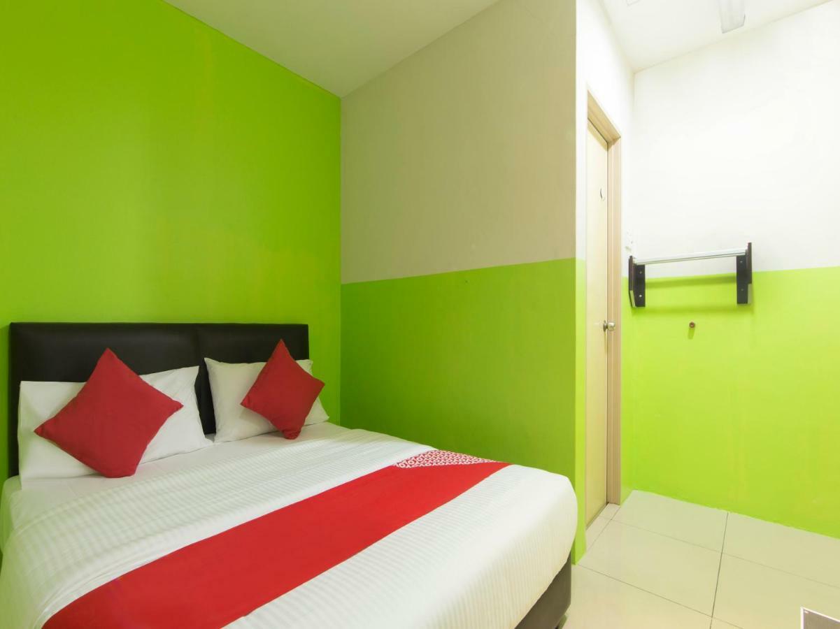 Oyo 44072 Mines Cempaka Hotel Nilai Exteriér fotografie